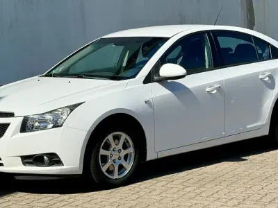 Gebraucht Chevrolet Cruze LT 150 PS (110 kW) 2010 Weiß Limousine