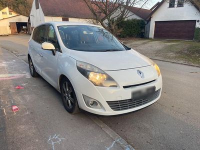 Gebraucht Renault Scénic III Luxe 160 PS (117 kW) 2010 Weiß Van / Kleinbus