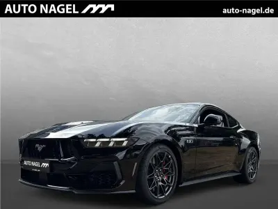 Neu Ford Mustang Fastback 446 PS (328 kW) 2026 Schwarz Coupé
