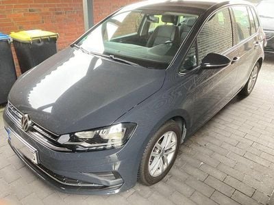 Gebraucht VW Golf Sportsvan Comfortline 131 PS (96 kW) 2018 Grau Van / Kleinbus