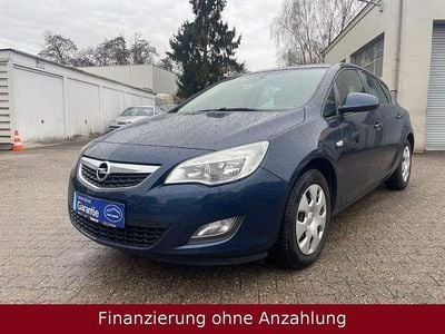Usata Opel Astra Edition 87 CV (63 kW) 2011 Blu Berlina