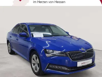 Begagnad Skoda Superb Ambition 156 HK (114 kW) 2022 Blå Sedan
