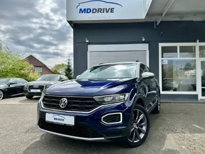 Second-hand VW T-Roc Style 116 CP (85 kW) 2018 Albastru SUV