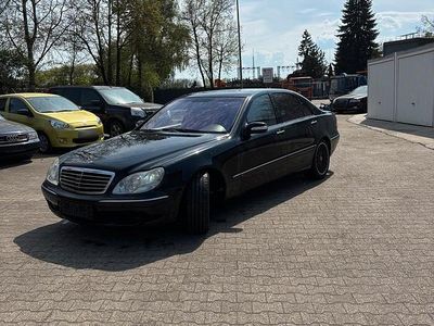 Second-hand Mercedes S500L 306 CP (225 kW) 2003 Negru Berlinǎ