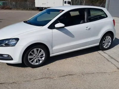 Gebraucht VW Polo Comfortline 90 PS (66 kW) 2017 Weiß Kleinwagen