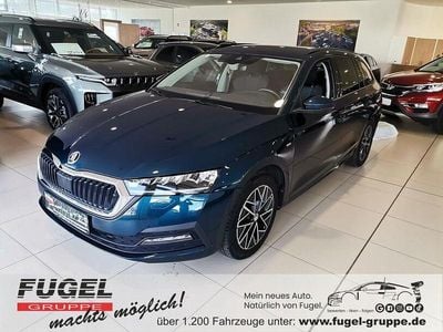 Gebraucht Skoda Octavia Clever 150 PS (110 kW) 2021 Lavablau metallic Kombi