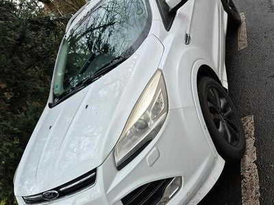 Gebraucht Ford Kuga Individual 150 PS (110 kW) 2014 Weiß SUV