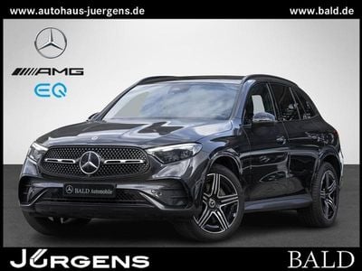 Grau metalliclack graphitgrau Gebraucht 2025 Mercedes GLC300 AMG SUV | 66.130 € (Etwas zu teuer)