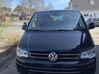Second-hand VW T5 Highline 179 CP (131 kW) 2012 Negru Van