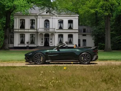 Gebraucht Aston Martin V12 Vantage 699 PS (514 kW) 2023 Grün Cabrio