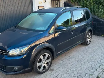 Używany VW Touran Cross 170 KM (125 kW) 2012 Niebieski Minivan