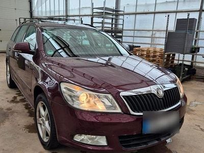 Gebraucht Skoda Octavia 160 PS (117 kW) 2009 Rot Kombi