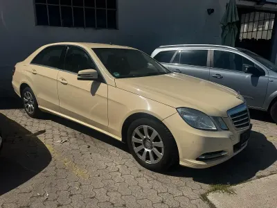 Gebraucht Mercedes E200 136 PS (100 kW) 2013 Andere farben Limousine