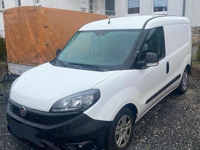 Gebraucht Fiat Doblò 80 PS (58 kW) 2017 Weiß Van / Kleinbus
