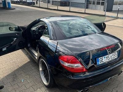 Second-hand Mercedes SLK350 272 CP (200 kW) 2004 Negru Cabrio