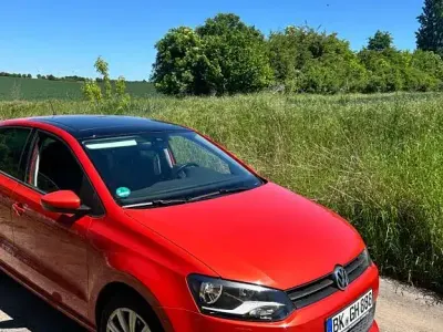 Gebraucht VW Polo Comfortline 86 PS (63 kW) 2011 Rot Kleinwagen