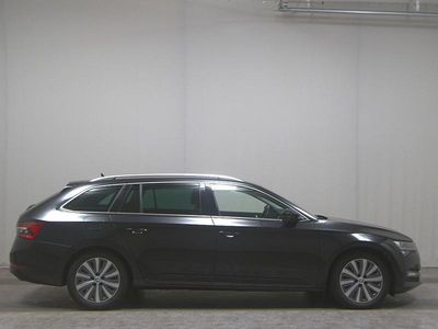 Gebraucht Skoda Superb 200 PS (147 kW) 2022 Schwarz Kombi