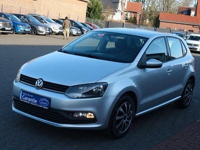 Silber Gebraucht 2014 VW Polo Trendline Limousine | 6.900 € (Fairer Preis)