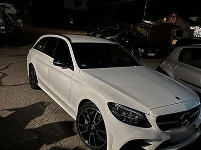 Weiß Gebraucht 2020 Mercedes C300 AMG Kombi | 29.100 € (Fairer Preis)
