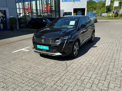 Gebraucht Peugeot 3008 Allure 131 PS (96 kW) 2023 Perla nera)# (schwarz SUV