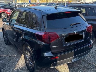 Gebraucht Suzuki Vitara 129 PS (94 kW) 2025 Schwarz SUV