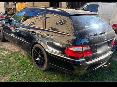 Mercedes E320