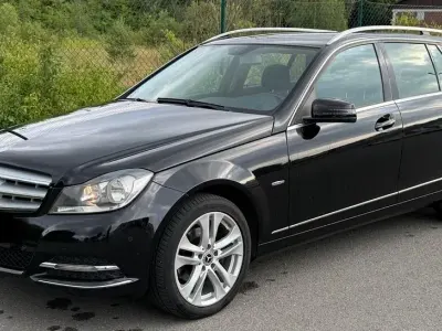 Gebraucht Mercedes C180 Avantgarde 156 PS (114 kW) 2011 Schwarz Limousine