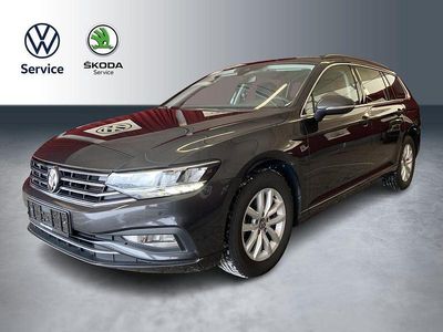 Grau Gebraucht 2023 VW Passat Business Kombi | 23.970 € (Guter Preis)