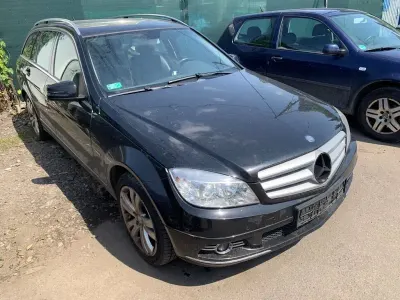 Gebraucht Mercedes C220 Avantgarde 170 PS (125 kW) 2011 Schwarz Limousine