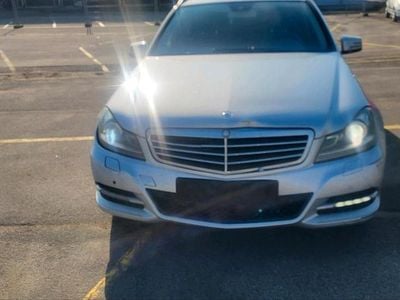 Gebraucht Mercedes 220 170 PS (125 kW) 2012 Silber Kombi