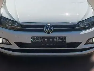 Gebraucht VW Polo Comfortline 95 PS (69 kW) 2022 Weiß Kleinwagen