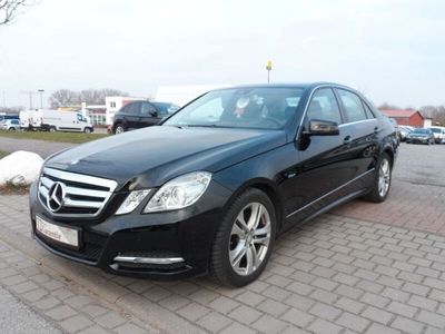 Schwarz Gebraucht 2011 Mercedes E200 Avantgarde Limousine | 14.490 € (Fairer Preis)