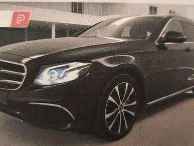Gebraucht Mercedes E300 306 PS (225 kW) 2019 Blau Limousine
