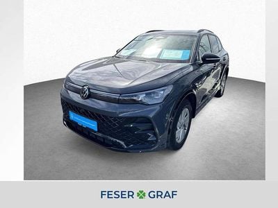 Delfingrau metallic Gebraucht 2024 VW Tiguan R-line SUV | 42.890 € (Guter Preis)