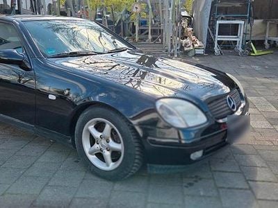 Second-hand Mercedes SLK200 136 CP (100 kW) 1999 Negru Cabrio
