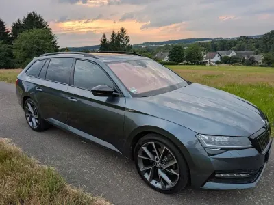 Gebraucht Skoda Superb SportLine 218 PS (160 kW) 2021 Grau Kombi