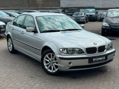 Gebraucht BMW 318 143 PS (105 kW) 2005 Grau Limousine