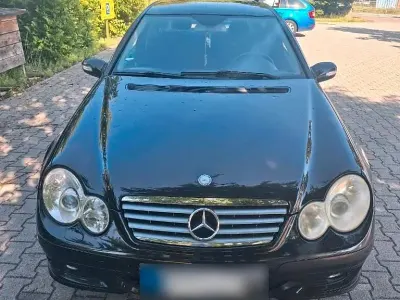 Gebraucht Mercedes C220 150 PS (110 kW) 2005 Schwarz Coupé