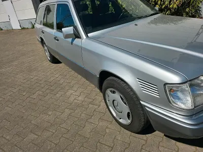 Second-hand Mercedes E250 1996 Argintiu Break
