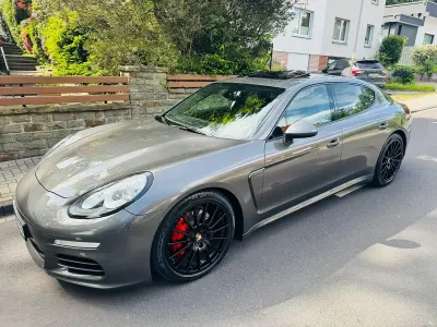 Begagnad Porsche Panamera 300 HK (220 kW) 2014 Grå Halvkombi