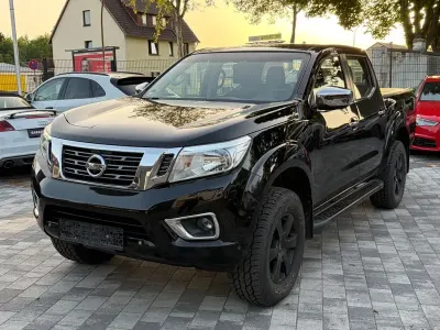 Gebraucht Nissan Navara Acenta 163 PS (119 kW) 2016 Schwarz Pickup