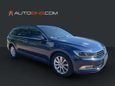 Gebraucht VW Passat Comfortline 150 PS (110 kW) 2017 Blau Kombi