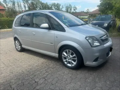 Gebraucht Opel Meriva OPC 105 PS (77 kW) 2010 Silber Van / Kleinbus