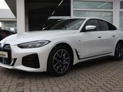 Gebraucht BMW i4 M Sport 250 kW (340 PS) 2022 Mineralweiß Limousine