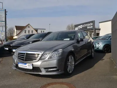 Gebraucht Mercedes E200 Sport 184 PS (135 kW) 2012 Palladiumsilber Limousine