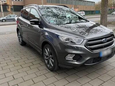 Gebraucht Ford Kuga ST 179 PS (131 kW) 2019 Grau SUV