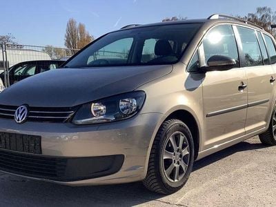 Gebraucht VW Touran Trendline 105 PS (77 kW) 2013 Beige Van / Kleinbus