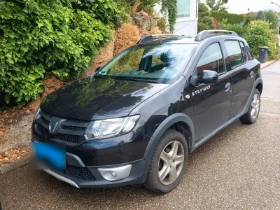 Gebraucht Dacia Sandero Prestige 90 PS (66 kW) 2015 Schwarz SUV