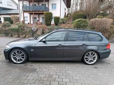 Gebraucht BMW 320 177 PS (130 kW) 2008 Grau Kombi