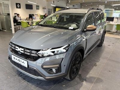 Neu Dacia Jogger Extreme 94 PS (69 kW) 2025 Grau Van / Kleinbus